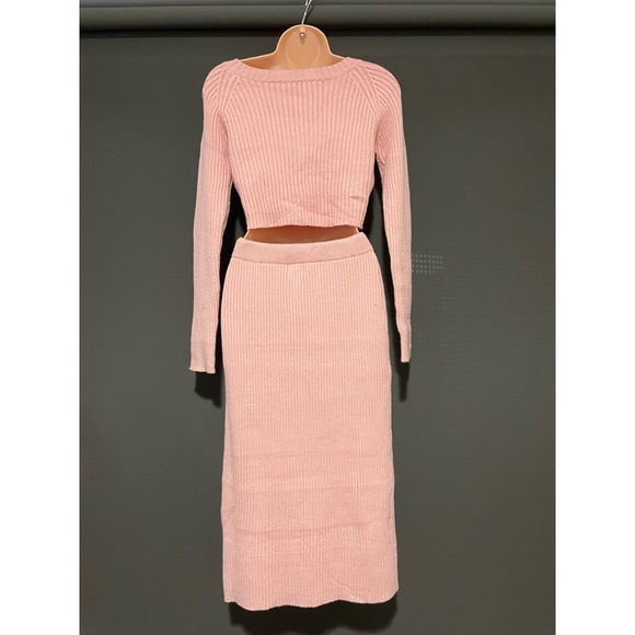 Pink knit cropped top + skirt NWT - Picture 6 of 7